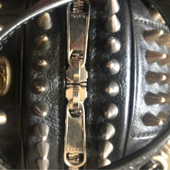 Gucci Studded bowling ball bag - Picture 6 of 12